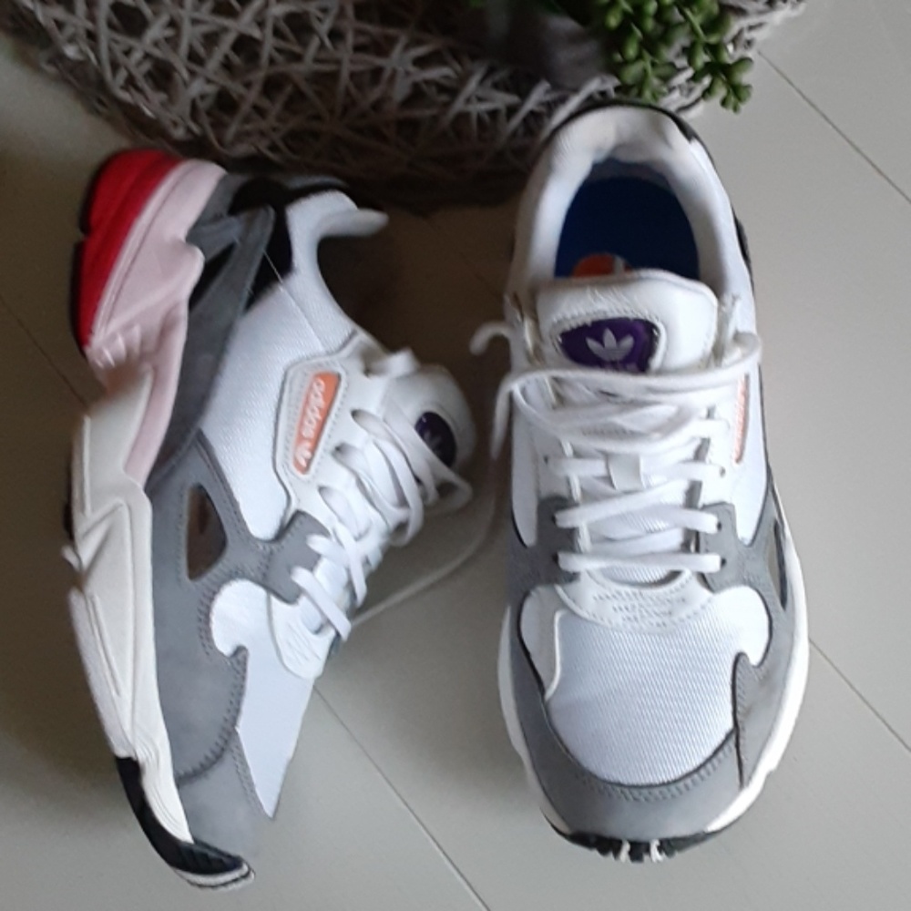 Adidas - Picture 2 of 2